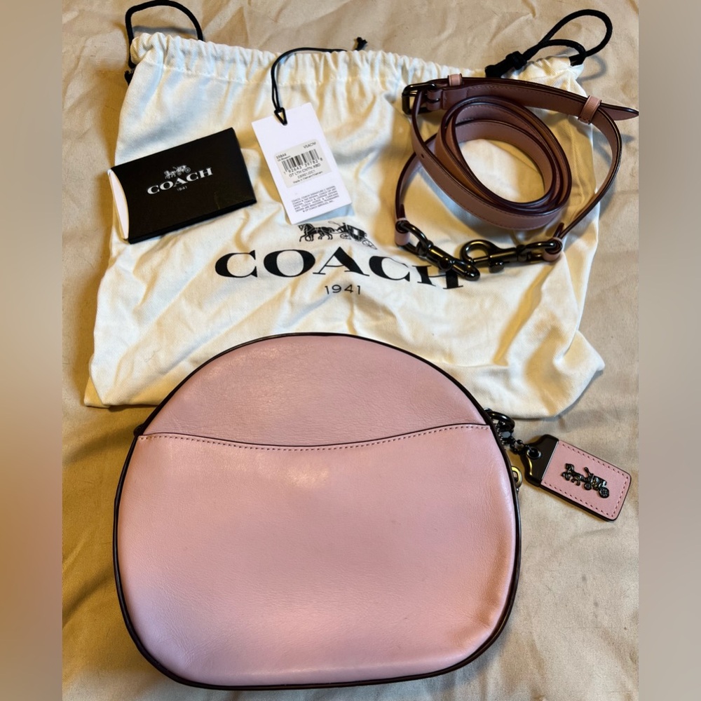 Coach Women’s Canteen Crossbody Bag, Glovetanned leather in Dusty Rose Pink
